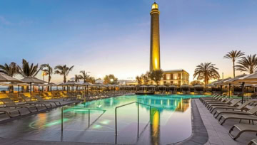 Leuchtturm bei dem Hotel Faro