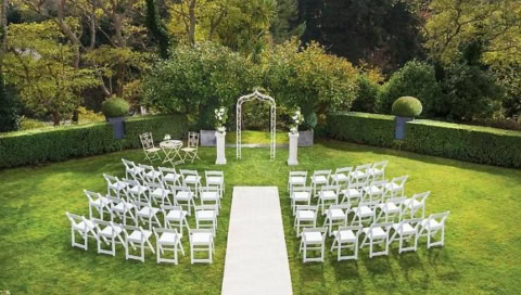 Hochzeitslocation im Garten