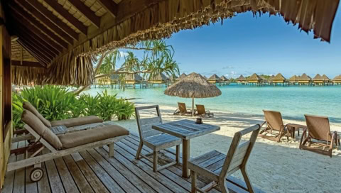 Veranda am Strand mit Blick auf das Meer