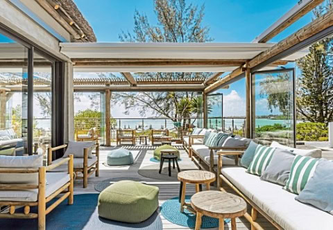 Veranda mit Sitzgelegenheiten