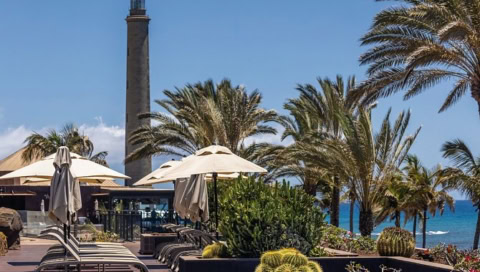 Sitzmöglichkeiten draußen