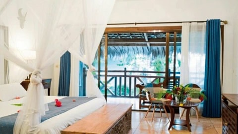 Hotelzimmer mit Balkon