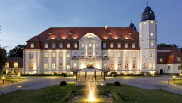 Hotel am Abend