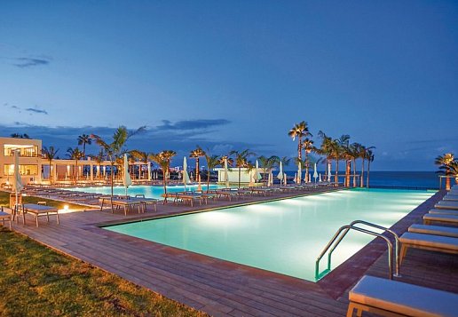 Pool am Abend