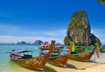 Boote am Strand von Phra Nang