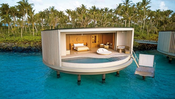 Ocean Pool Villa auf Stelzen über der Lagune mit privatem Pool und direktem Zugang ins Meer