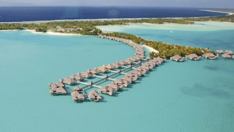 Hotelanlage auf Insel