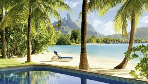 Pool direkt am Strand