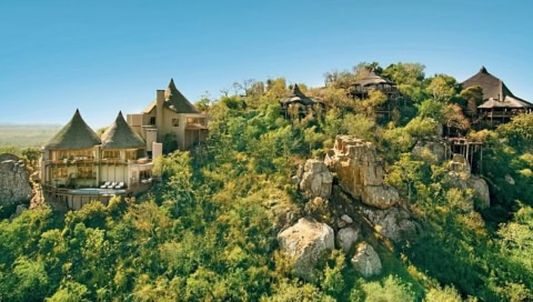 Lodge auf einem Felsigen berg