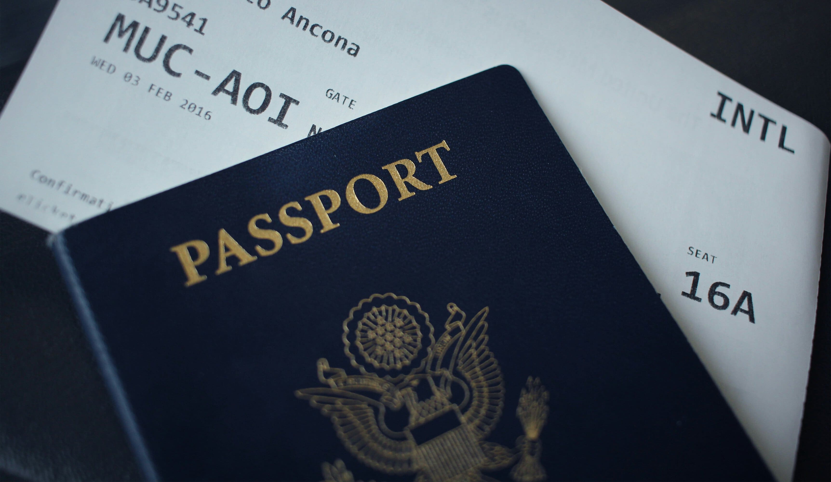 Passport mit Flugtickets